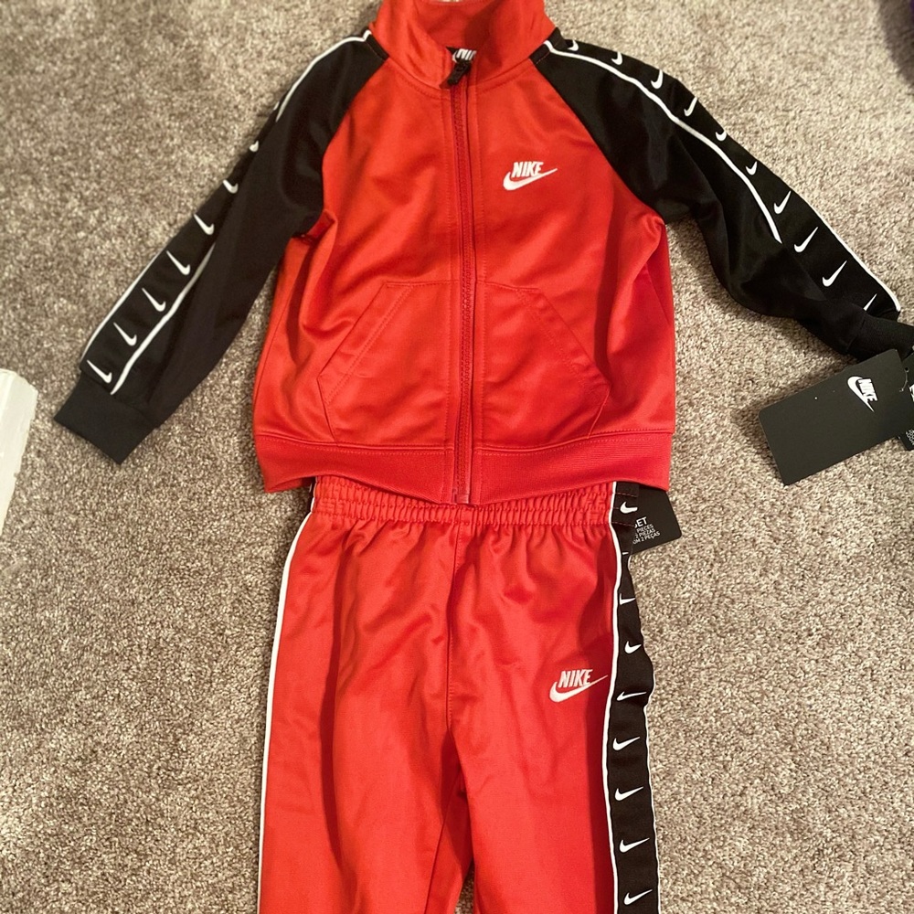 NWT boy Nike outfit